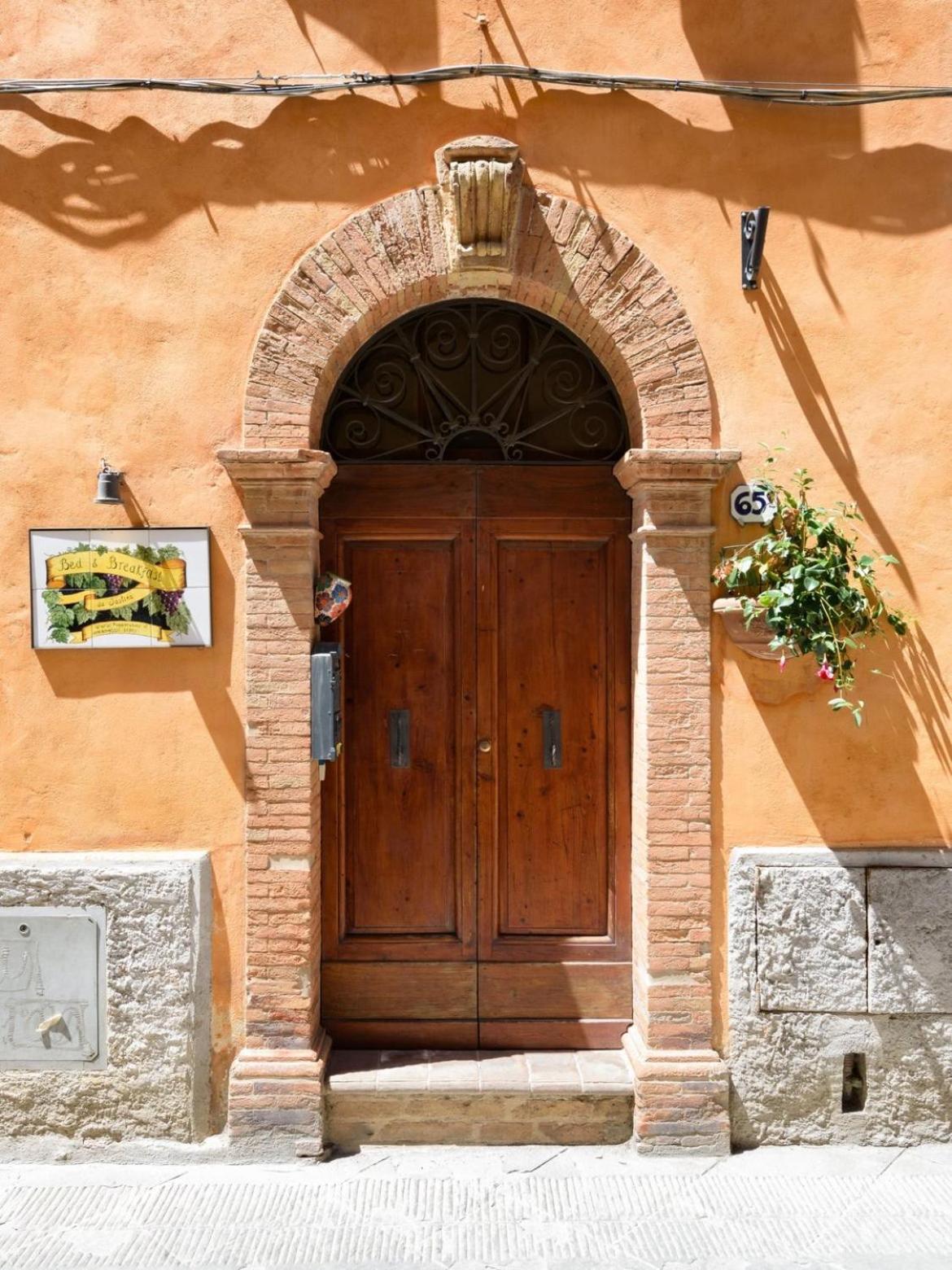 Guesthouse Da Idolina Dal 1946 Montalcino Exterior photo